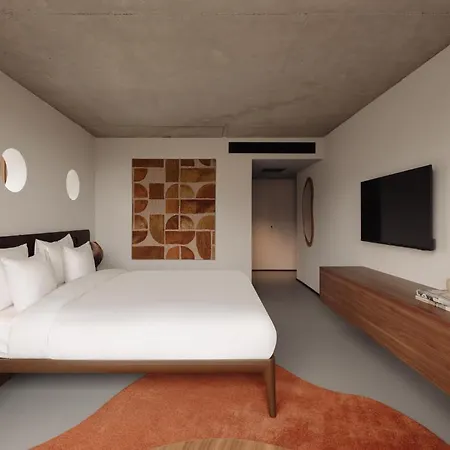 Tropen Hotel 3*