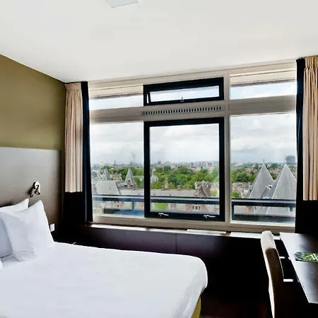 Tropen 3* أمستردام