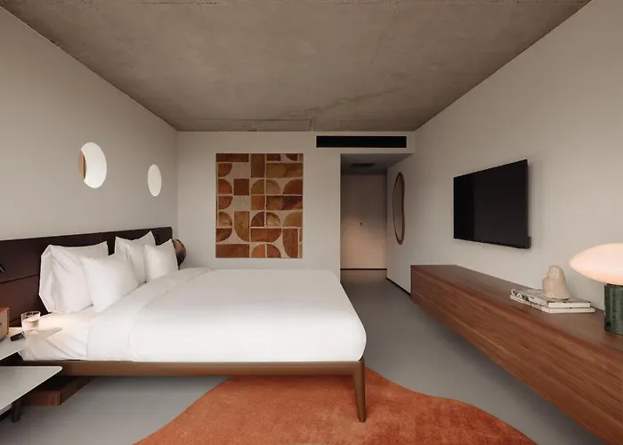 Tropen Отель 3*