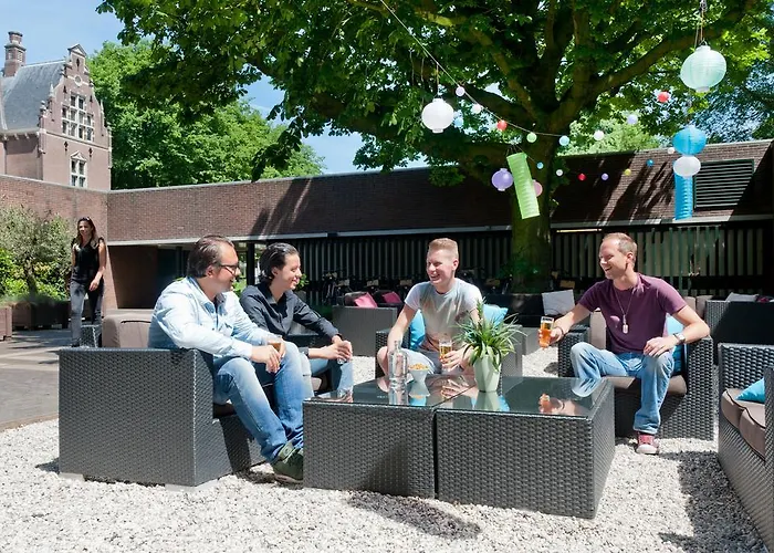 Отель Tropen 3*