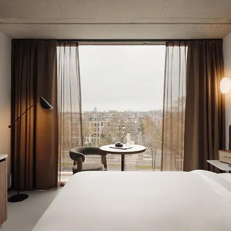 Tropen Hotel